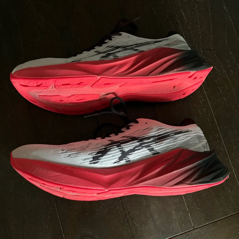 ASICS Novablast 3 Men’s Running Walking‎ Shoes Sneakers Workout Size 11.5 - Picture 3 of 11